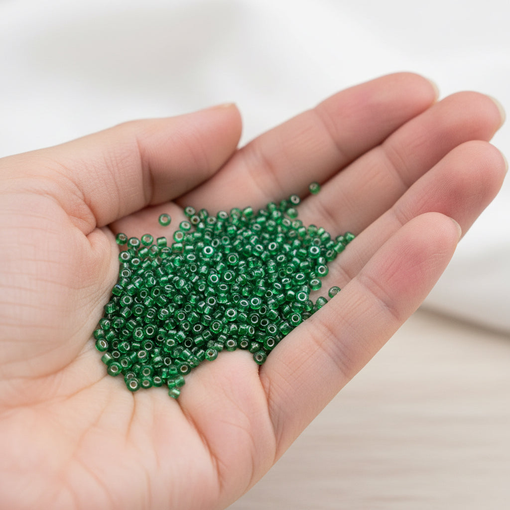 11/0 Miyuki Seed Beads - 25g Bag – Silver Lined Emerald - Colour 17