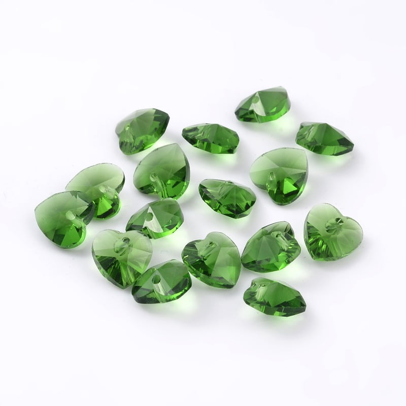 10mm Crystal Heart Pendant – Pack of 10 – Emerald Green