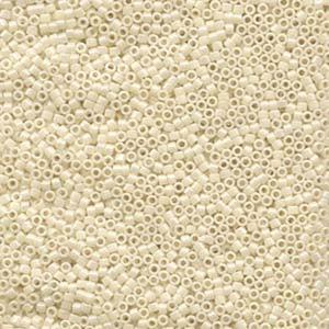 11/0 – Miyuki Delica - 5g Bag  – Opaque Pear AB – DB1571