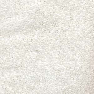 11/0 – Miyuki Delica - 5g - Matte Crystal AB – DB851