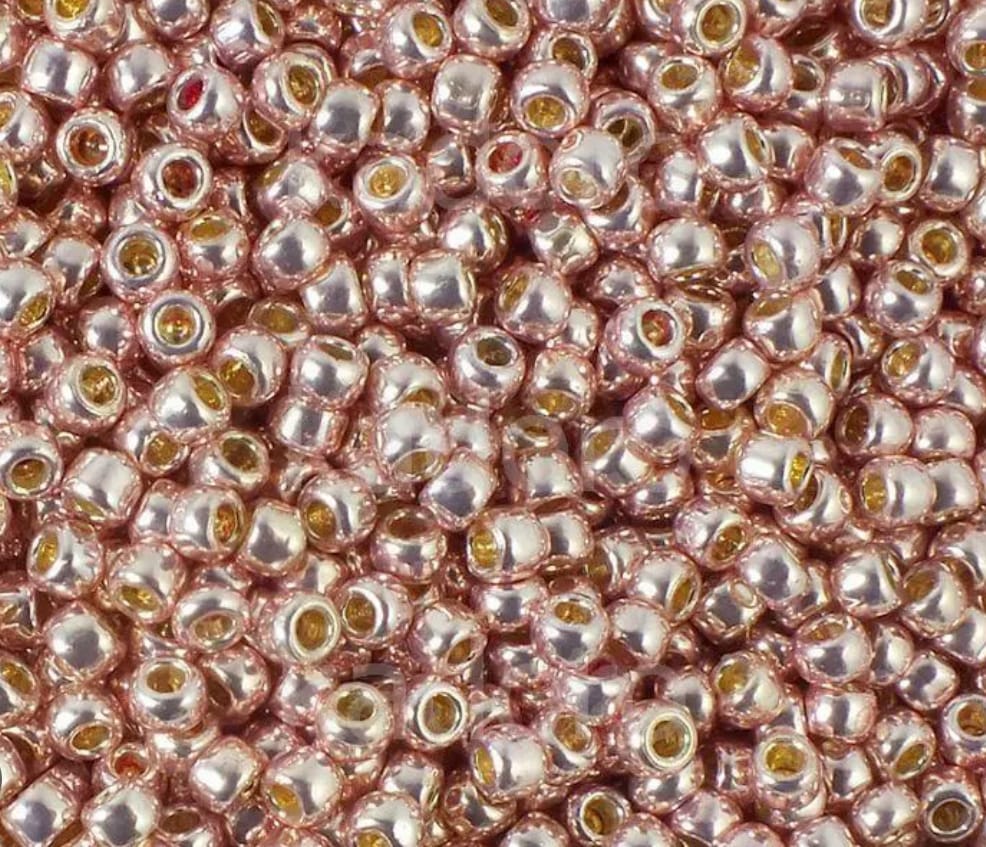 11/0 Toho Seed Beads - 10g Bag β Galvanized Peach Coral - Colour 552