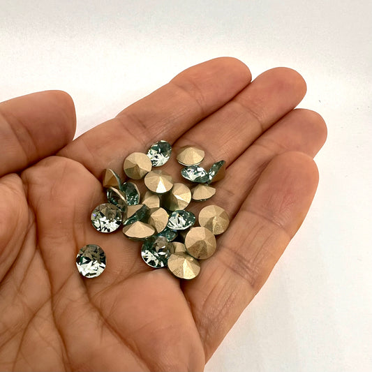 Aurora Pointy Back Chaton (C1028) SS39 – 8mm – Aquamarine – Pack of 2