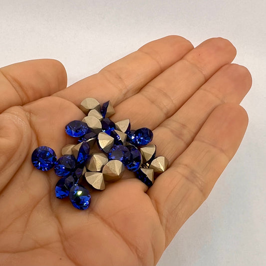 Aurora Pointy Back Chaton (C1028) SS39 – 8mm – Sapphire – Pack of 2