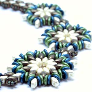 Free Round About Flower Necklace Pattern - Instant Download or Printed Copy