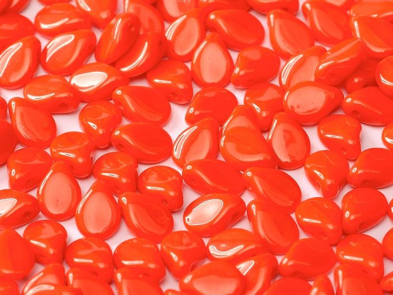 Preciosa Pip Beads – Pack of 30 – Opaque Red 93180