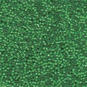 11/0 – Miyuki Delica - 5g Bag – Lined Green Lime – DB274