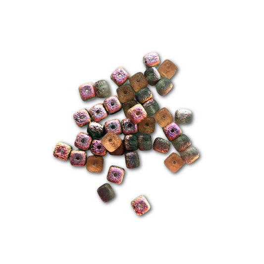 Jablonex Recycled - 5x7mm Cube Beads - Etched Sliperit - Pack of 20