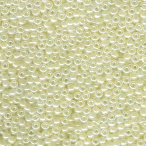 8/0 Miyuki Seed Beads - 25g Bag - Butter Cream Ceylon - Colour 527