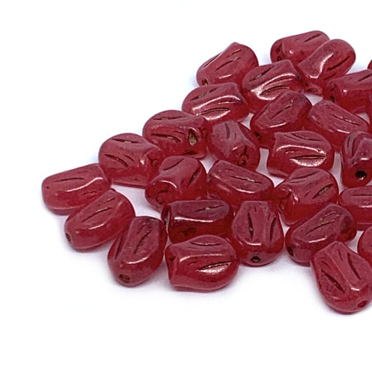 9x7mm Small Vintage Tulip Bead – Cherry – Pack of 10
