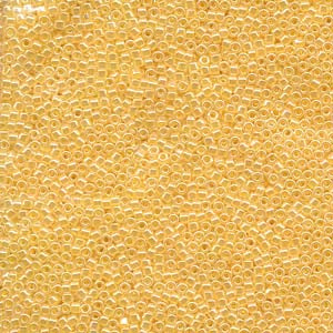 11/0 – Miyuki Delica - 5g Bag – Lined Crystal Yellow Luster – DB233