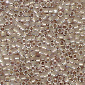 11/0 – Miyuki Delica - 5g Bag – Beige Lined Opal AB – DB1731