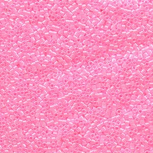 11/0 – Miyuki Delica - 5g Bag – Lined Crystal Light Pink – DB244