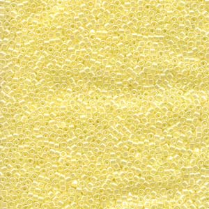 11/0 – Miyuki Delica - 5g Bag – Lined Crystal Pale Yellow Luster – DB232