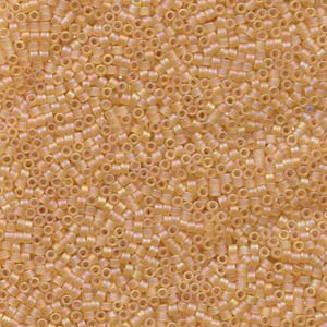 11/0 – Miyuki Delica - 5g - Matte Canteloupe AB – DB852