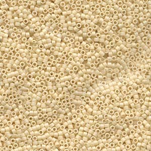 10/0 - Miyuki Delica - 5g Bag - Matte Op Cream AB - DBM0883