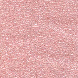 11/0 – Miyuki Delica - 5g Bag – Lined Crystal Pale Salmon – DB234
