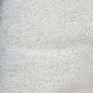 11/0 – Miyuki Delica - 5g Bag – White Opal – DB220