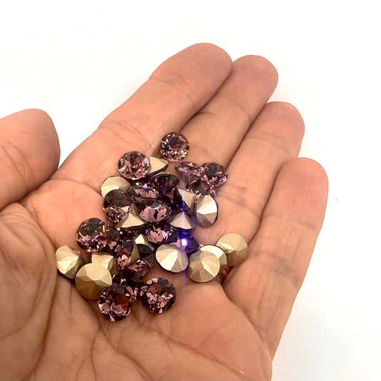 Aurora Pointy Back Chaton (C1028) SS39 – 8mm – Light Amethyst – Pack of 2