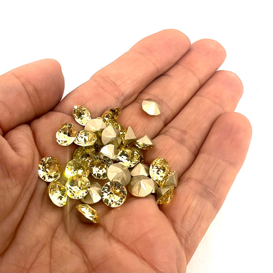 Aurora Pointy Back Chaton (C1028) SS39 – 8mm – Jonquil– Pack of 2