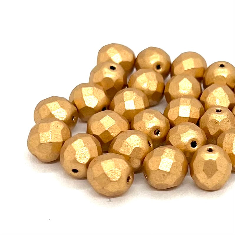 8mm Czech Fire Polish - Pack  of 25 – 01710 – Light Gold Matte