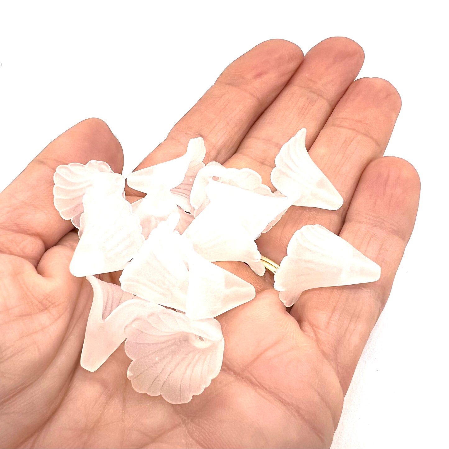 White Frosted Lily Flower Bead 20x19mm – Pack of 10