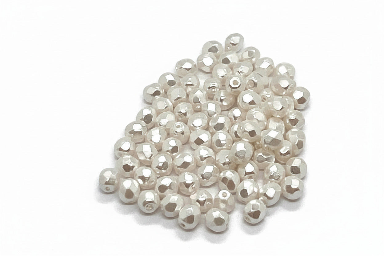 4mm Czech Fire Polish – 70400 – White Pearl x 100