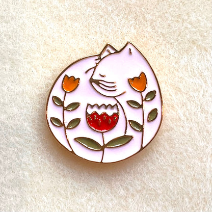 White Cat Magnetic Needle Safe - 'Fluffy'