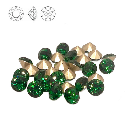 Aurora Pointy Back Chaton (C1028) SS39 – 8mm – Emerald – Pack of 2