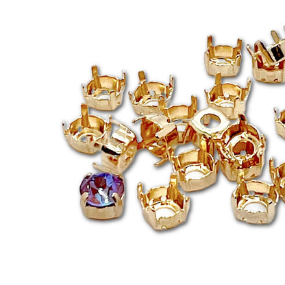 Josef Bergs Sew-On Setting - 4 Prongs - 4 Holes - Gold - SS39 8mm Chaton