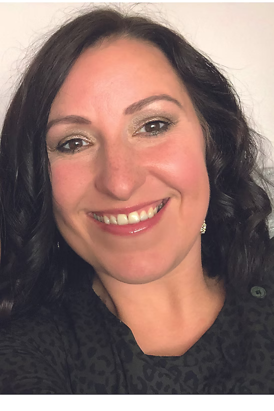 Vicky Roberts headshot