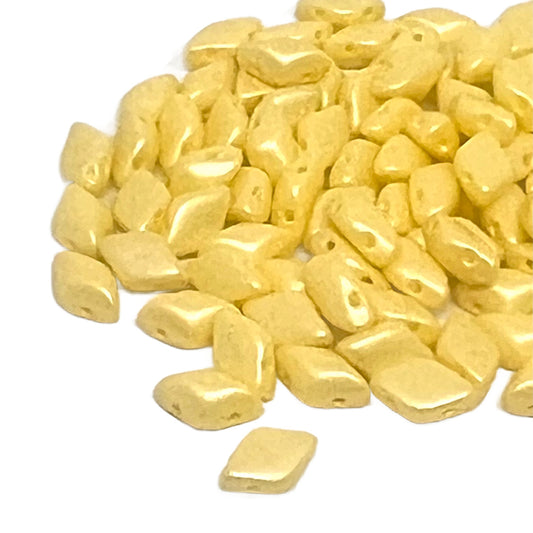 GemDuo 2-Hole 5x8mm – Powdery Pastel Yellow – 5g