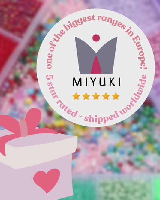11/0 Miyuki Seed Beads - 25g Bag β Dyed Light Rose Opal Silver Lined Alabaster - Colour 555